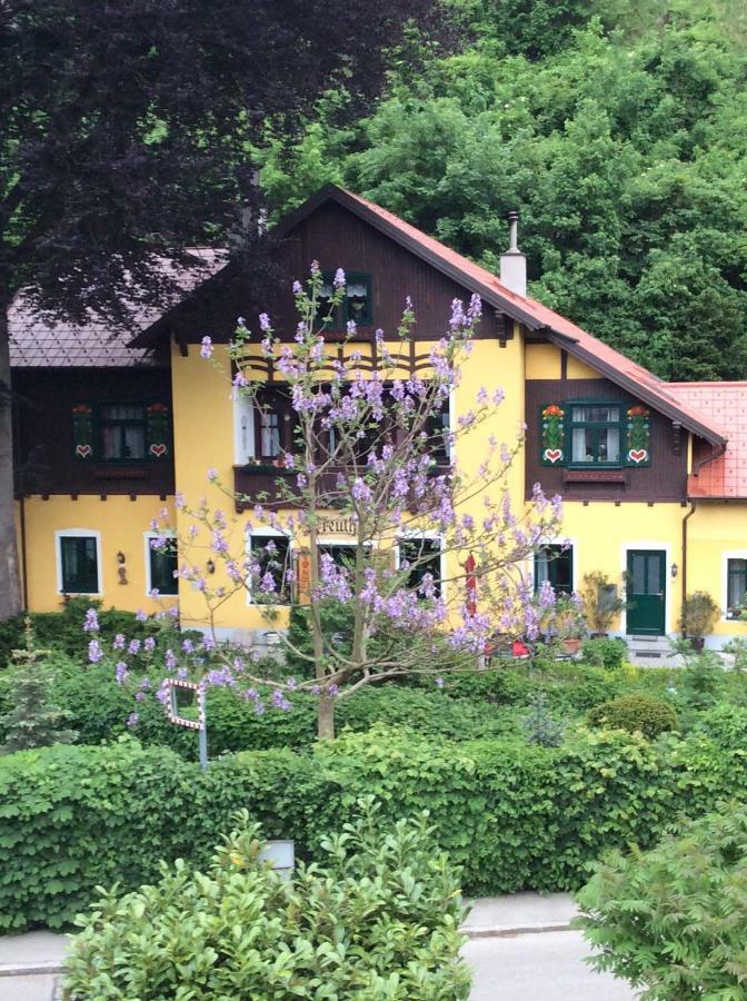 Villa Kreuthhof Appartements 클로스터노이부르크 외부 사진