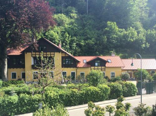 Villa Kreuthhof Appartements 클로스터노이부르크 외부 사진