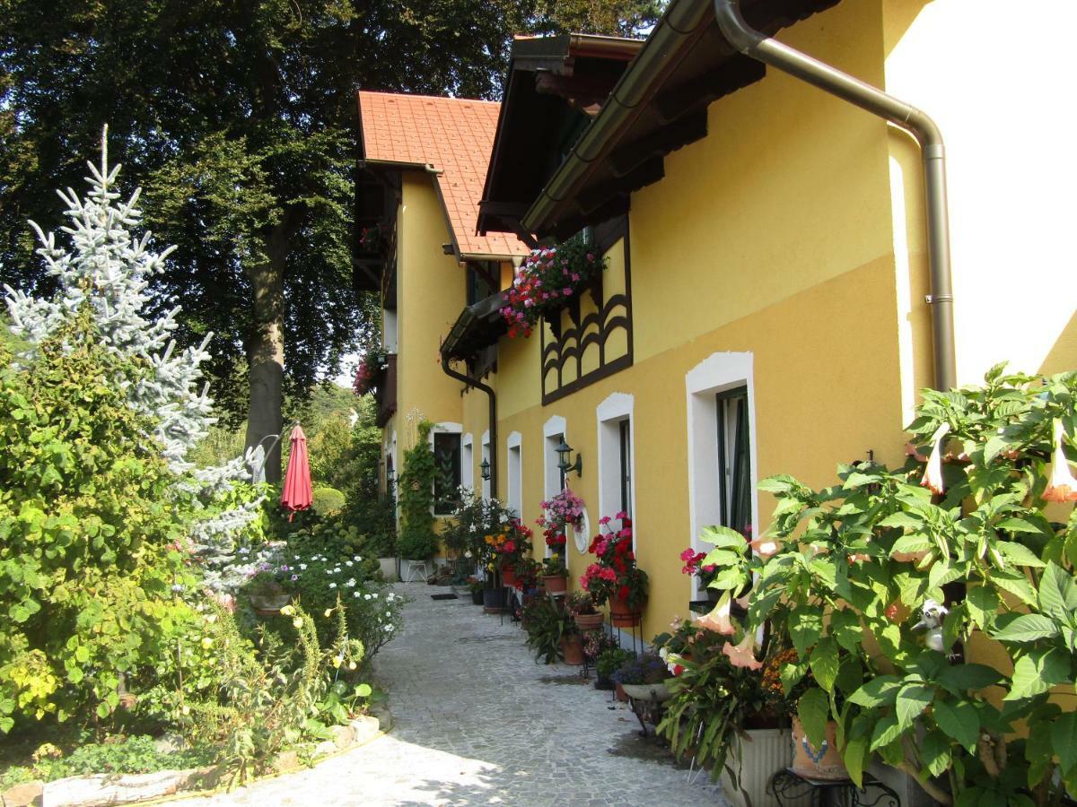 Villa Kreuthhof Appartements 클로스터노이부르크 외부 사진